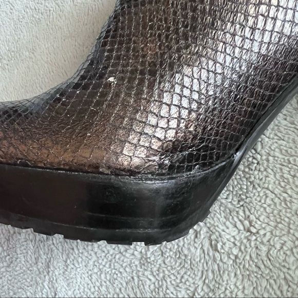 Stuart Weitzman Whoop Heel Leather Chelsea Ankle Boot Bootie Sable Viper Snake - Picture 8 of 13